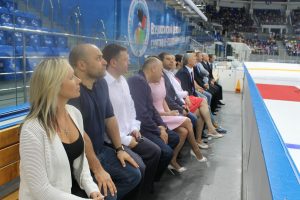 Звезды спорта и чиновники на открытии Всероссийского спортивного Центра, ледовая арена "Шайба". Фото: Катерина Ляуфер