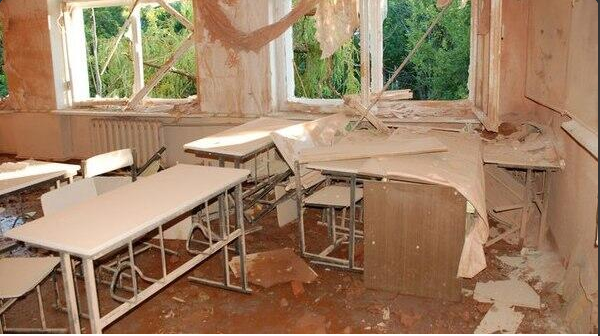 В Сети появились фото разрушенной истребителями школы в Краматорске