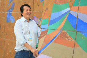 Подготовка к открытию выставки в Москве художника Лекима Ибрагимова