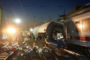Эксклюзивные фото и видео крушения поезда в Германии
