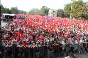 В Кишиневе более 50 тысяч человек вышли на митинг «За Молдову вместе с Россией»