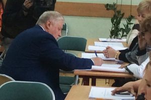 Миронов отдает свой голос за кандидата в Мосгордуму