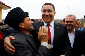 Социал-демократ Виктор Понта сделал ставку на избирателя из сельской глубинки, скандалил, играл на румынском национализме, обещая укоротить стремление венгерского меньшинства к автономии и в итоге проиграл.