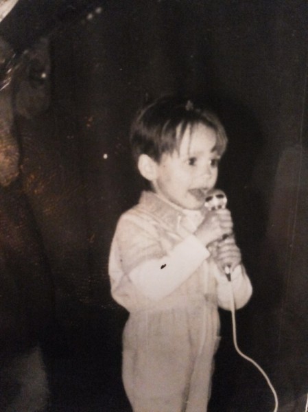 на фото: Григорий Лавыш любил петь с самого раннего детства...