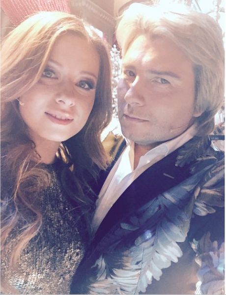 на фото: Юлия Савичева и Николай Басков