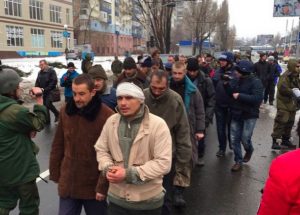 Пленных провели у улицам города