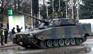 Боевая машины пехоты СV-90 св-90