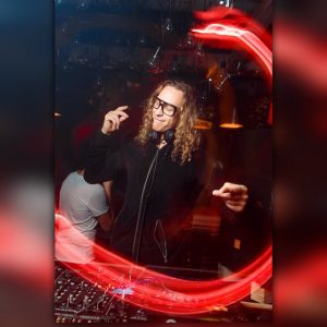 10518035_778525292224605_590046245_n