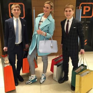 10990626_1551806571756799_1743610207_n