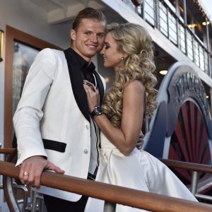 11015513_859780210760200_2023141492_n