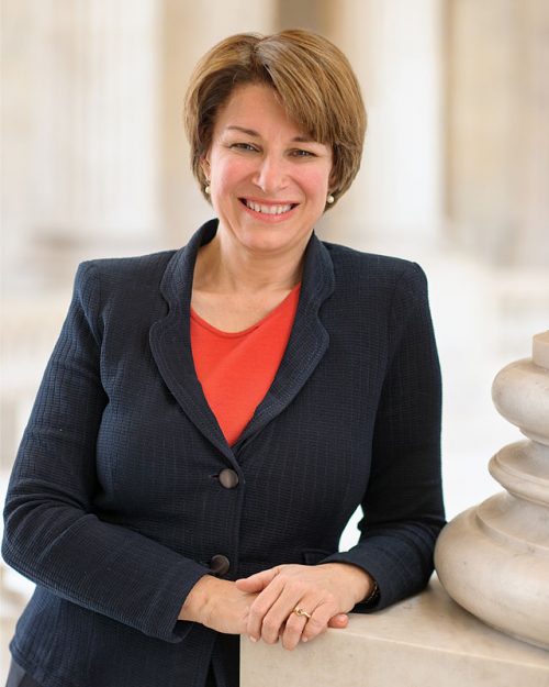 Эми Джин Клобучар - сенатор США от штата Миннесота Amy_Klobuchar,_official_portrait,_113th_Congress