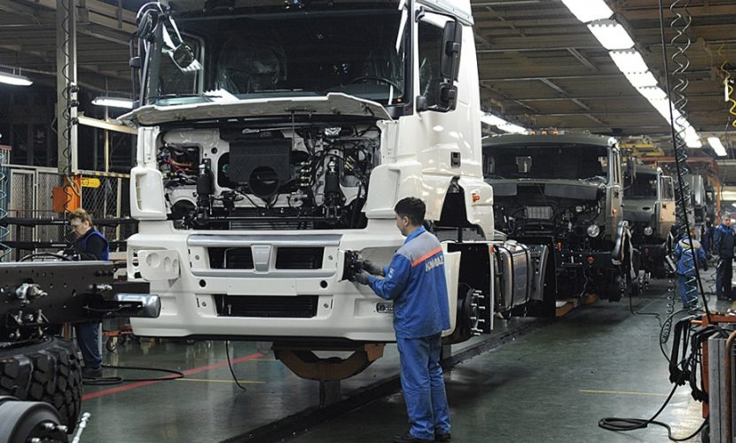 6249-1424434201-kamaz-v-2017-godu-vypustit-novyy-dvigatel