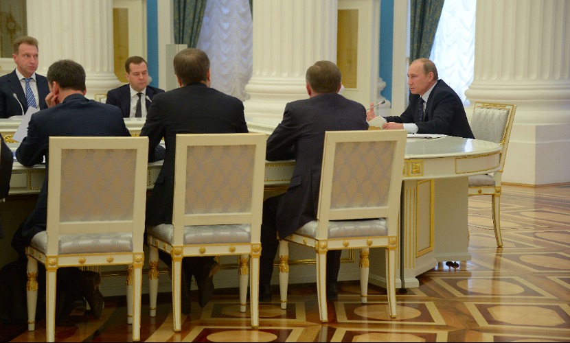 Не понятно зачем США разбомбили в Сирии электростанцию – Путин