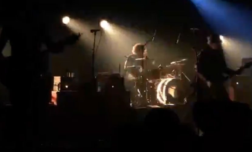 Страшный теракт на рок-концерте в Париже попал на видео