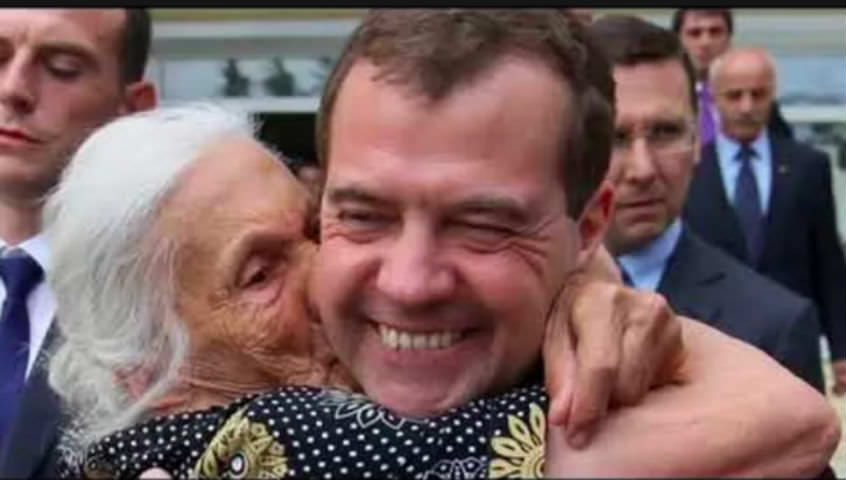 Что стоит за неожиданным «коронавирусным» обращением к россиянам Дмитрия Медведева?