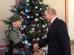 Путин послал корзину роз маме умершего от лейкоза мальчика