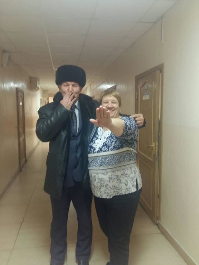 Депутата выгнали из «Единой России» за фото с «усами Гитлера»
