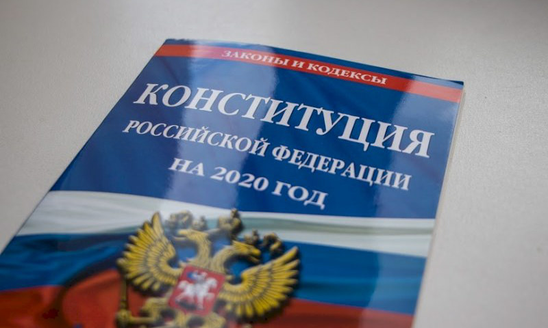 Кремль перенесет голосование по поправкам в Конституцию на июнь