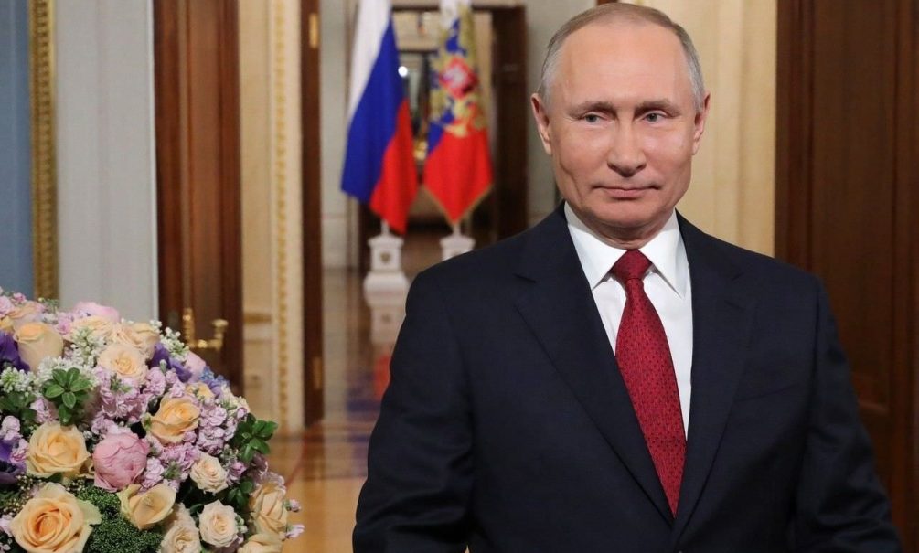 "Всегда, а не только 8 марта": Путин поздравил женщин с праздником