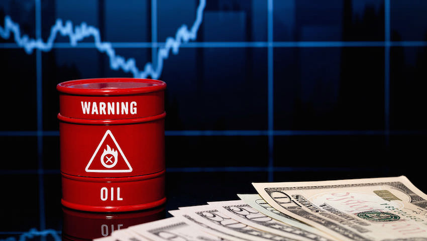 После сокрушительного обвала цены на нефть поползли вверх