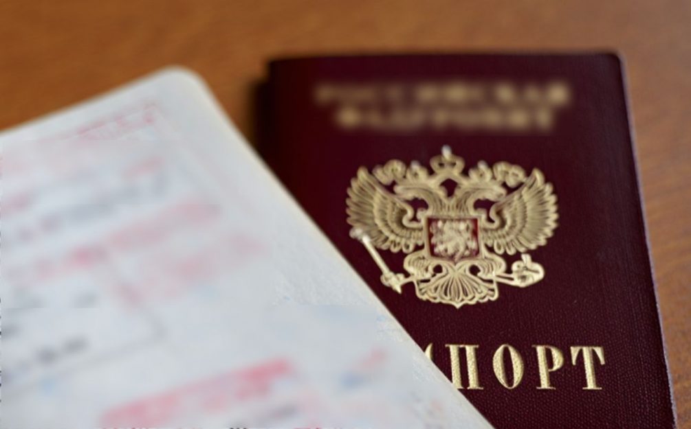 «Система давно устарела»: обязательную прописку в России могут отправить в прошлое