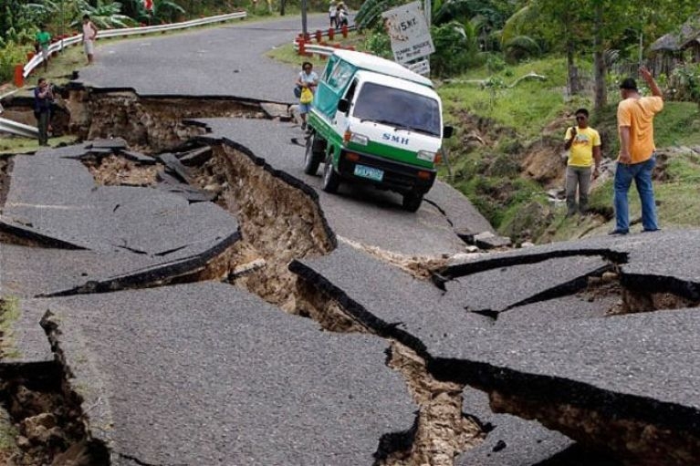 Разрушительное землетрясение произошло на Филиппинах 