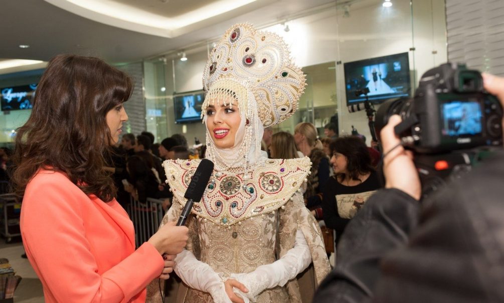 Претендентки на звание «Мисс Вселенная» показали свои национальные костюмы 
