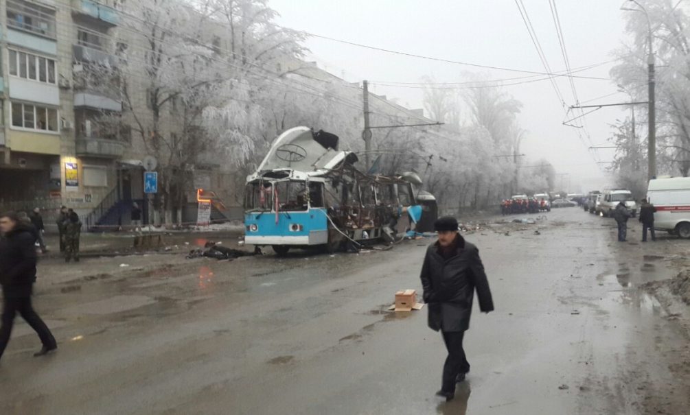 Во время взрыва троллейбуса в Волгограде пострадало четверо детей 