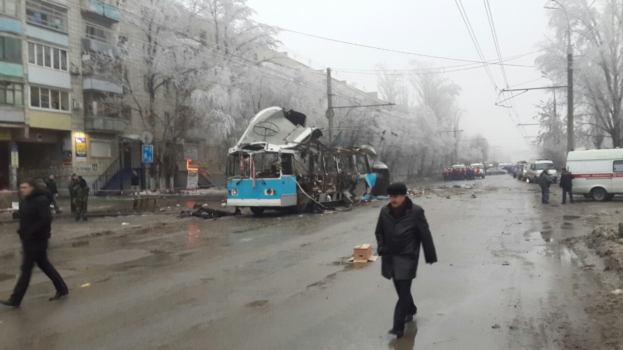 31 декабря 2013. Взрыв троллейбуса в Волгограде. Взрыв в Волгограде в троллейбусе 30 декабря. 29 Декабря 2013 Волгоград теракт. Теракт в Волгограде 30.12.13 вокзал.