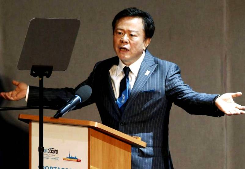 Губернатор Токио покидает пост после коррупционного скандала 