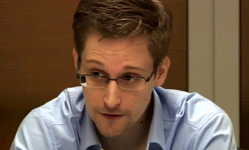 Эдвард Сноуден опасается за свою жизнь 