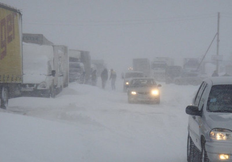 Затруднено движение на трассах в Ростовской области из-за метели Затруднено движение на трассах в Ростовской области из-за метели