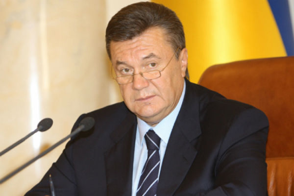 Янукович прервал 18-часовое молчание и обратился к народу 