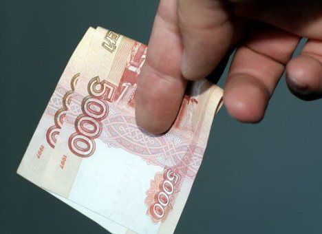 Сбербанк приостанавливает прием купюр достоинством в 500 рублей и 5000 рублей 