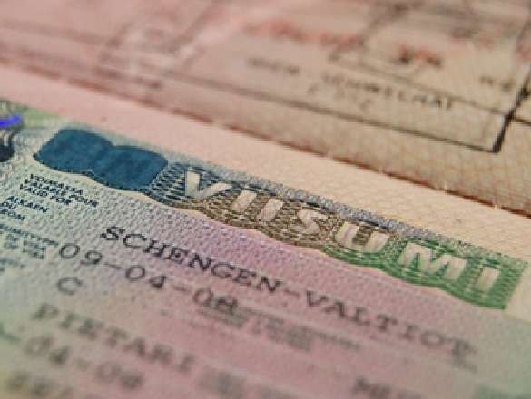 Жителям Крыма с российскими паспортами отказывают в шенгенских визах 
