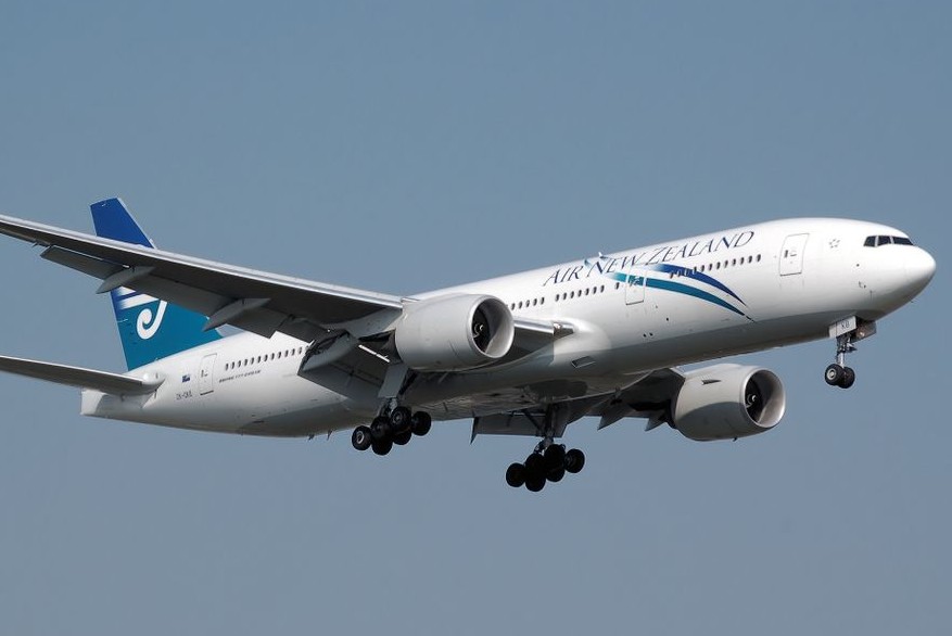 СМИ: пропавший Boeing 777 после возможного угона более семи часов продолжал полет 