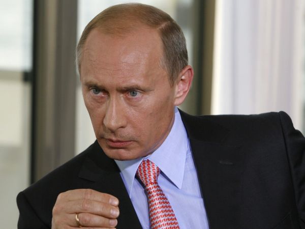 Путин открывает счет в банке 