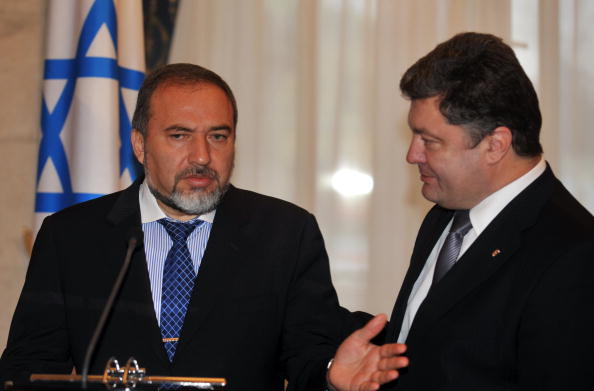 Тимошенко не приняли в США, зато Порошенко посетил Израиль Тимошенко не приняли в США, зато Порошенко посетил Израиль