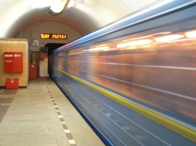 В московском метро произошла перестрелка 