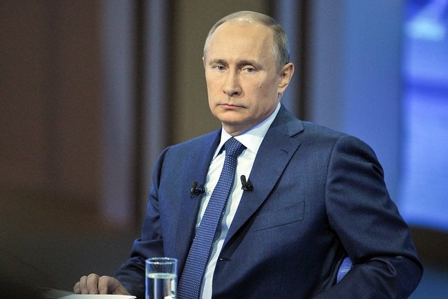 Путин считает, что украинцы должны уважительно относиться к выбору Крыма 