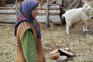 Сибирская отшельница бросает тайгу и переезжает к людям 