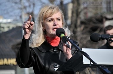 Депутат Верховной рады призвала расстреливать жителей востока Украины 