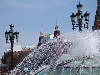 В Москве открыли сезон фонтанов В Москве открыли сезон фонтанов