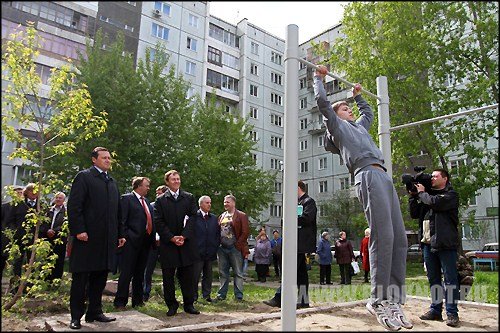 Первый чемпионат города по подтягиванию на турнике стартовал в Красноярске 