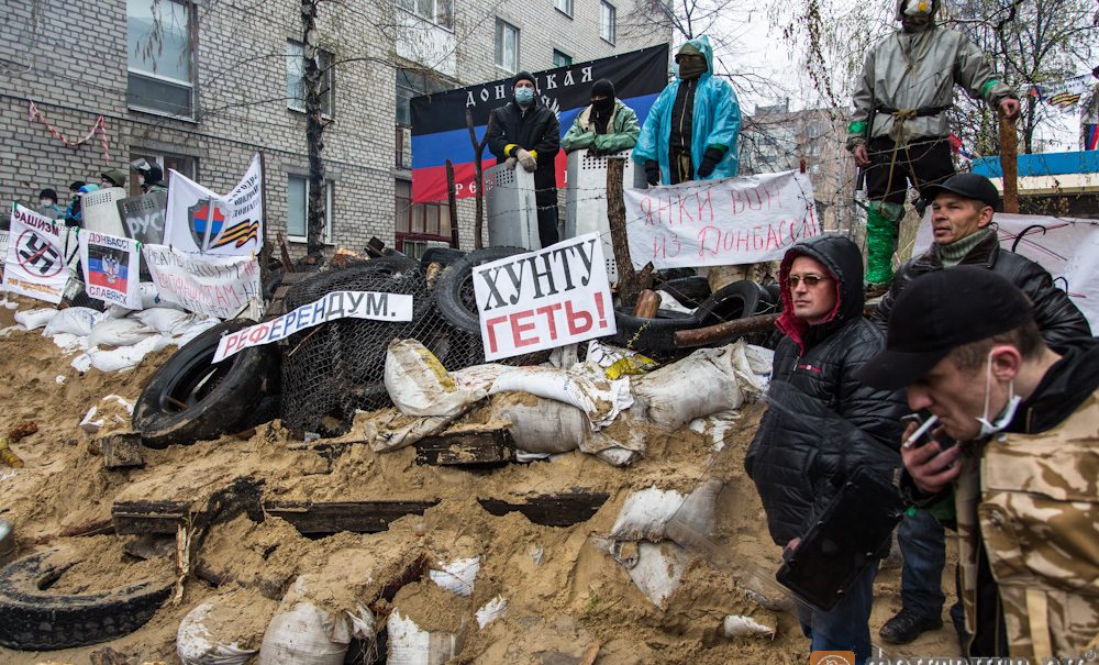 СМИ: Киев должен начать говорить с сепаратистами 