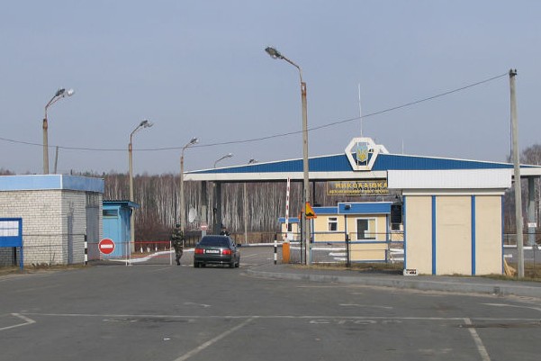 Киев призывает Россию усилить пограничный контроль Киев призывает Россию усилить пограничный контроль