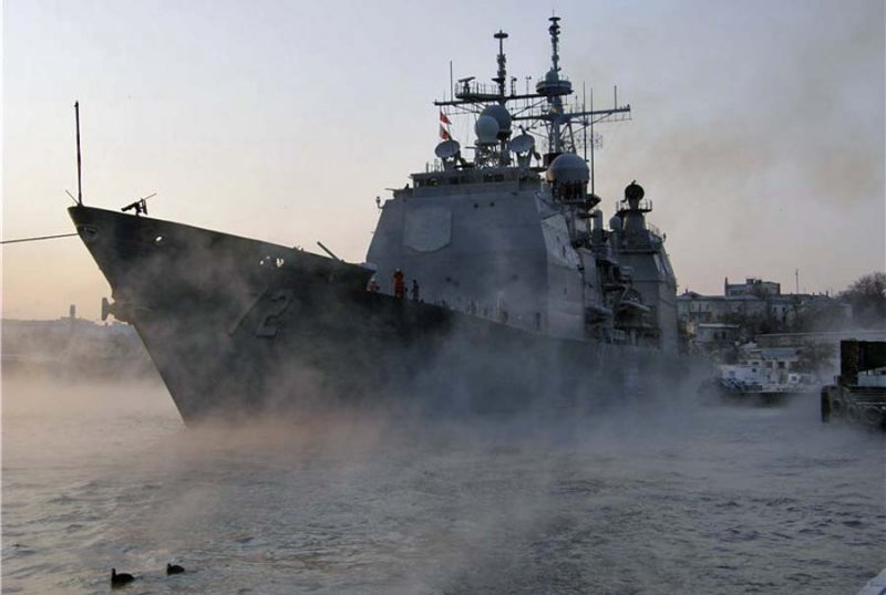 США готовятся пустить в Черное море крейсер Vella Gulf, подобный инцидент имел место во времена СССР 