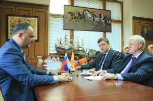Сергей Миронов и Олег Пахолков встретились в Госдуме с лидером молдавских социалистов
