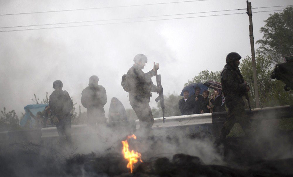 Украинская армия бомбит Славянск 