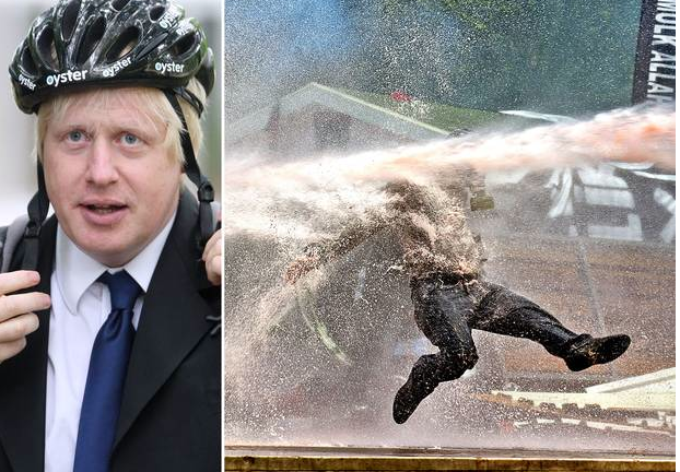 Мэр Лондона испытает на себе действие водяной пушки. Три такие закупят полиции для разгона демонстрантов 